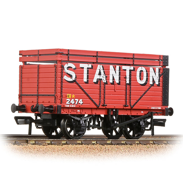 Bachmann 37-206B 8 Plank Wagon With Coke Rails 'Stanton' Red OO Gauge