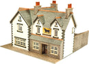 Metcalfe PN128 N Scale Coaching Inn