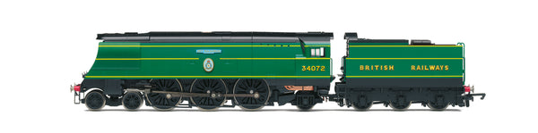 Hornby R30129 BR Battle Of Britain Class 4-6-2 "257 Squadron" No. 34072 DCC Ready OO Gauge