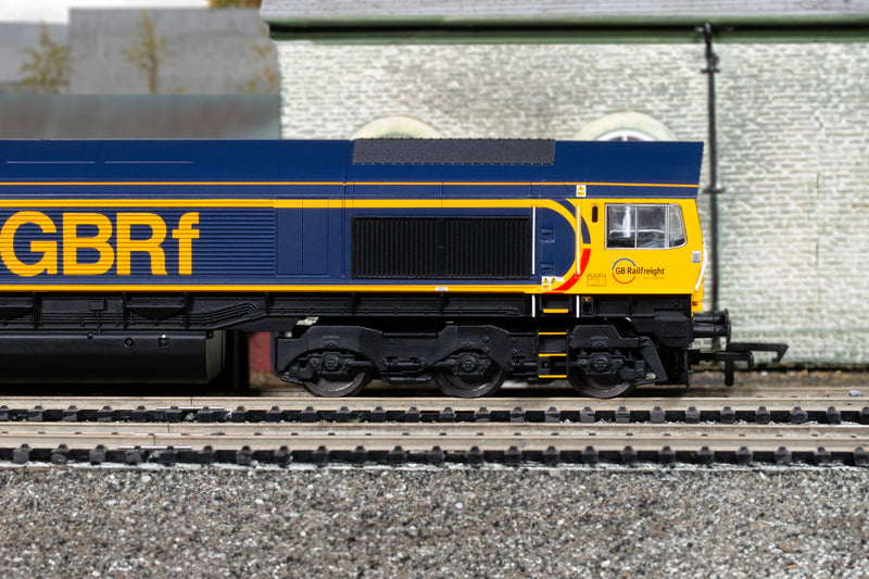 Hornby R30334 GBRf Class 66 "Golden Jubliee" No. 66705 DCC Ready OO Gauge