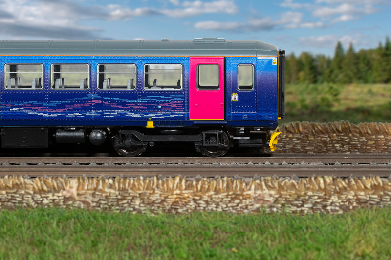 Hornby R30357 First Great Western "local Lines" Class 153 No 153361 DCC Ready OO Gauge