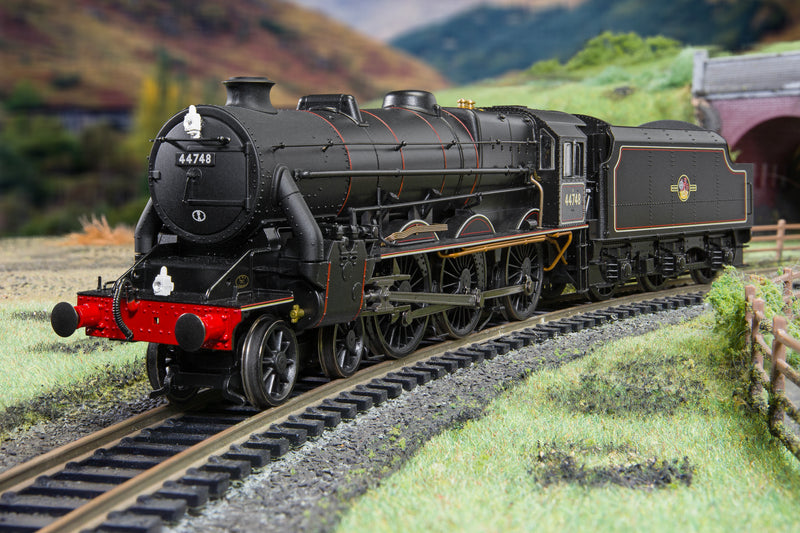Hornby R30389 BR Stanier 'Late Caprotti' 5MT 'Black 5' No.44748 DCC Ready OO Gauge