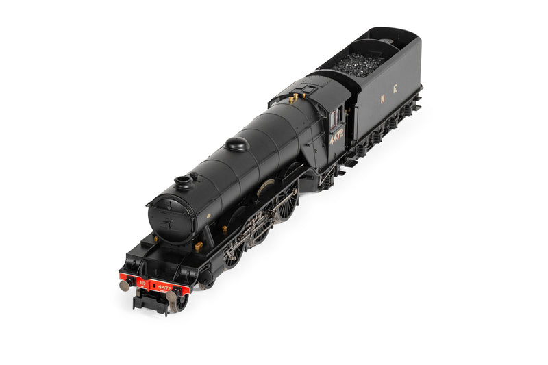 Hornby R30454 LNER Class A3 No.4472 "Flying Scotsman" (VE Day 80th Anniversary) DCC Ready, OO Gauge