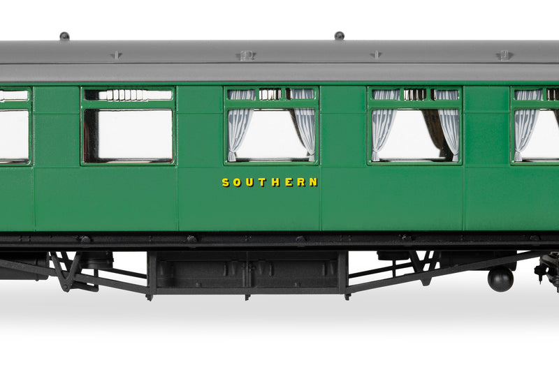 Hornby R40221 SR Maunsell Composite Dining Saloon '7844' OO Gauge