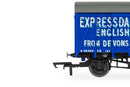 Hornby R60279 SR Express Dairy Vent Van OO Gauge