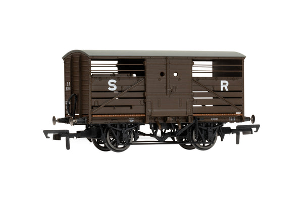 Hornby R60287 SR Maunsell, 10T Cattle Wagon No. 53698, OO Gauge
