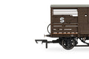 Hornby R60287 SR Maunsell, 10T Cattle Wagon No. 53698, OO Gauge