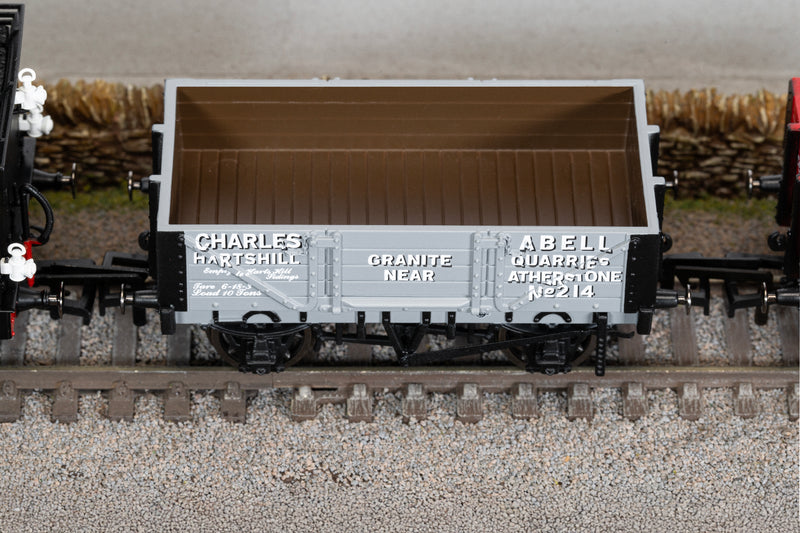 Hornby R60294 4 Plank Wagon 'Charles Abell' No.214 OO Gauge