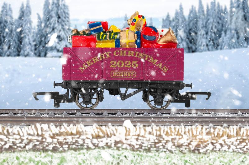 Hornby R60316 7 Plank Wagon 'Christmas 2025' OO Gauge