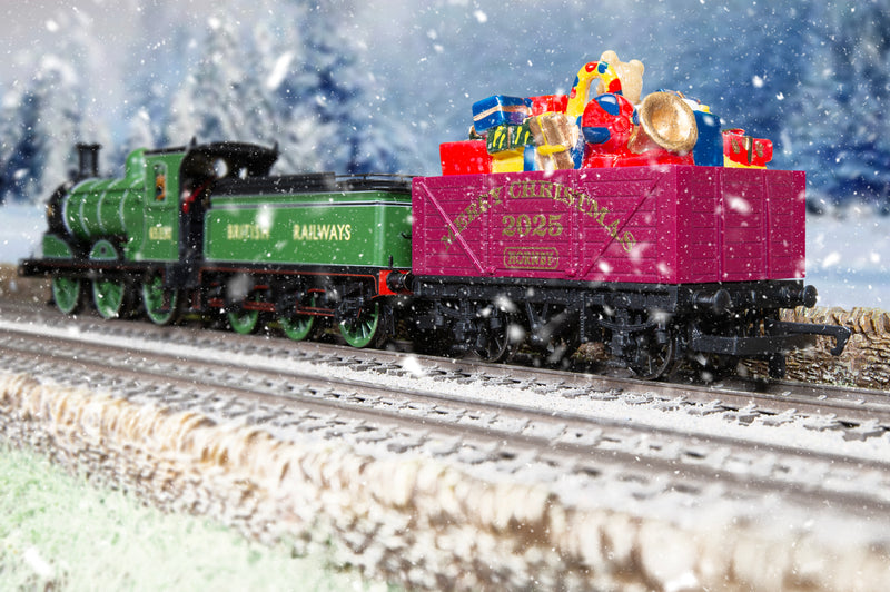 Hornby R60316 7 Plank Wagon 'Christmas 2025' OO Gauge