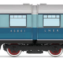 Hornby R40477 LNER West Riding Limited Brake Third & Kitchen Third Articulated Coaches, OO Gauge