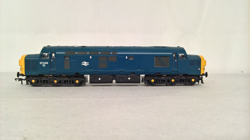 Bachmann 32-793DS Class 37/0 Diesel 37049 BR Blue DCC Ready OO Gauge *Pre-Owned*