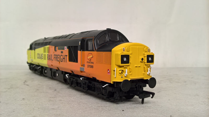 Bachmann 32-789 Class 37/0 37099 "Meal Evans" Colas DCC Ready OO Gauge (Pre-owned)