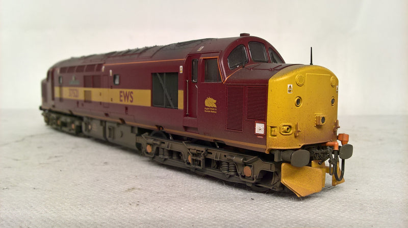 Bachmann 32-381R Class 37/5 Diesel EWS 'English China Clays' Weathered Produced Exclusively For Kernow MRC DCC Ready OO Gauge (Pre-owned)