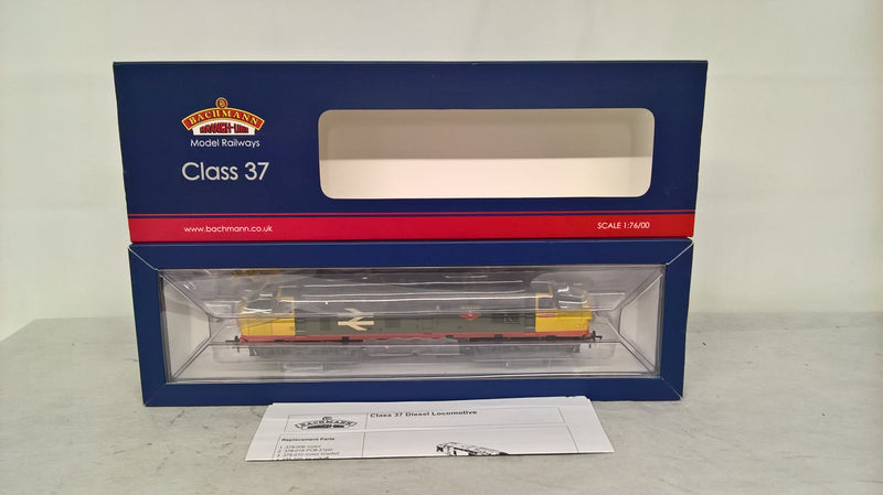 Bachmann 32-775SD Class 37-0 37032 "Mirage" BR Railfrieght Red Stripe Weathered Regional Exclusive Model DCC Ready OO Gauge (Pre-owned)