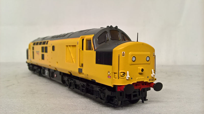 Bachmann 32-777Y Class 37/0 Network Rail Yellow '97303' Produced Exclusively For Model Rail DCC Ready OO Gauge (Pre-owned)