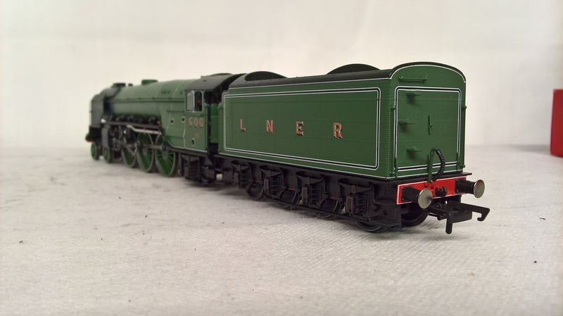 Hornby R3832 Thompson Class A2/3 4-6-2 "Edward Thompson" No.500 DCC Ready OO Gauge