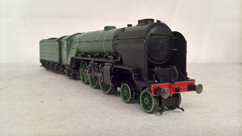 Hornby R3832 Thompson Class A2/3 4-6-2 "Edward Thompson" No.500 DCC Ready OO Gauge