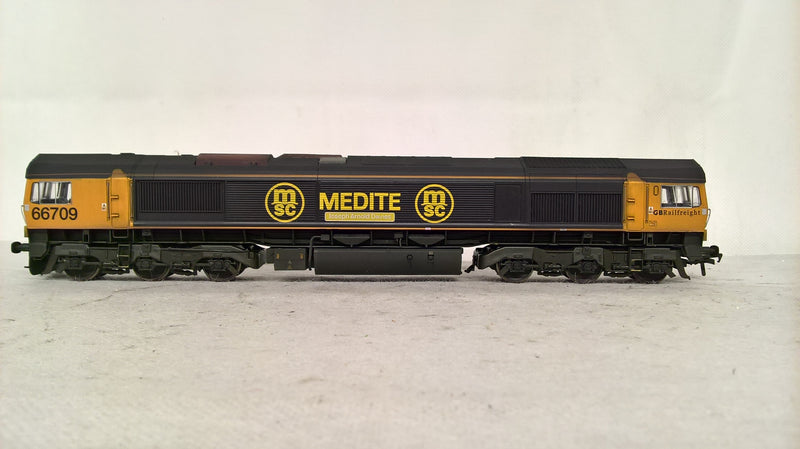 Bachmann 32-727Z Class 66 Diesel 66709 Medite/GBRf 'Joseph Arnold Davies' Lightly Weathered DCC Fitted OO Gauge Pre-owned