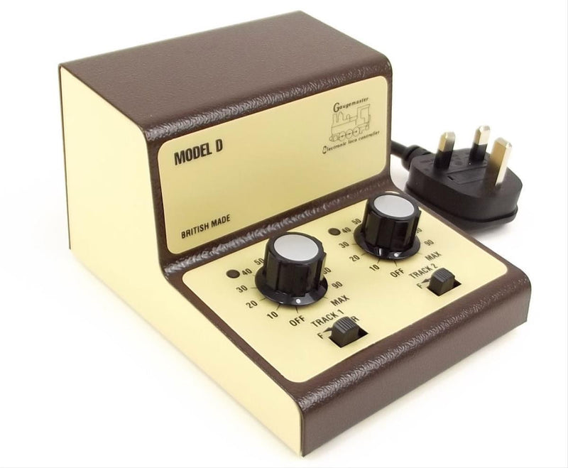 Gaugemaster GMC-D Two Track Cased Controller