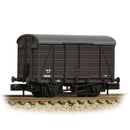 Graham Farish 377-430 SR 12 Ton Ventilated Van 2+2 Planked SR Brown N Gauge