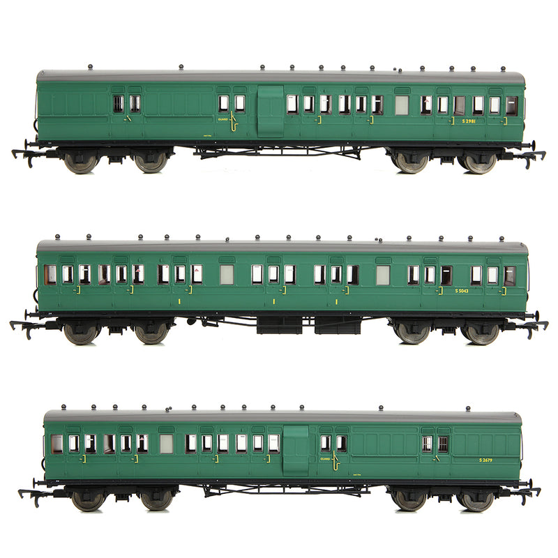 EFE Rail E86015 LSWR Cross Country 3-Coach Pack BR (SR) Green OO Gauge