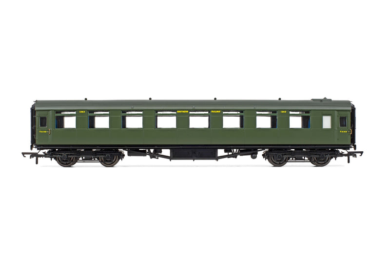 Hornby R40030 SR Maunsell 3rd Class Dining Saloon No,1363 OO Gauge